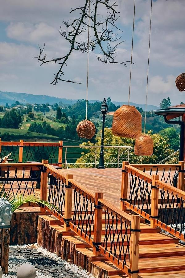 Oeroek Hotel Ріонегро Екстер'єр фото